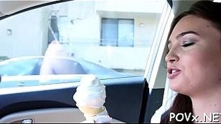 Грудастая тинка полностью влюблена в развратный секс - порно видео