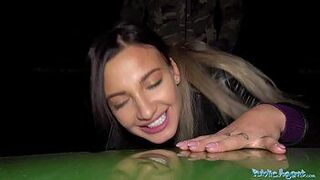 Публичный агент, сексуальная татуированная возбужденная шалунья, ночной трах и камшот на лицо - порно видео