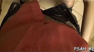 Прожигательница жизни играет перед сосать - порно видео