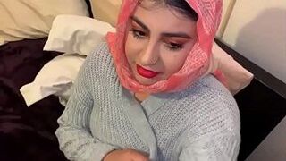 Арабская красотка делает минет ... - порно видео