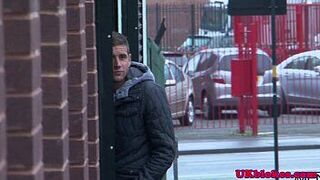 Англичанин мускул находит секретный клуб - порно видео