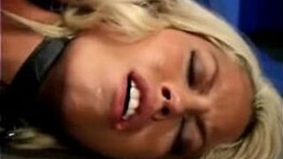 Бриджит Би грязная рабыня! - порно видео